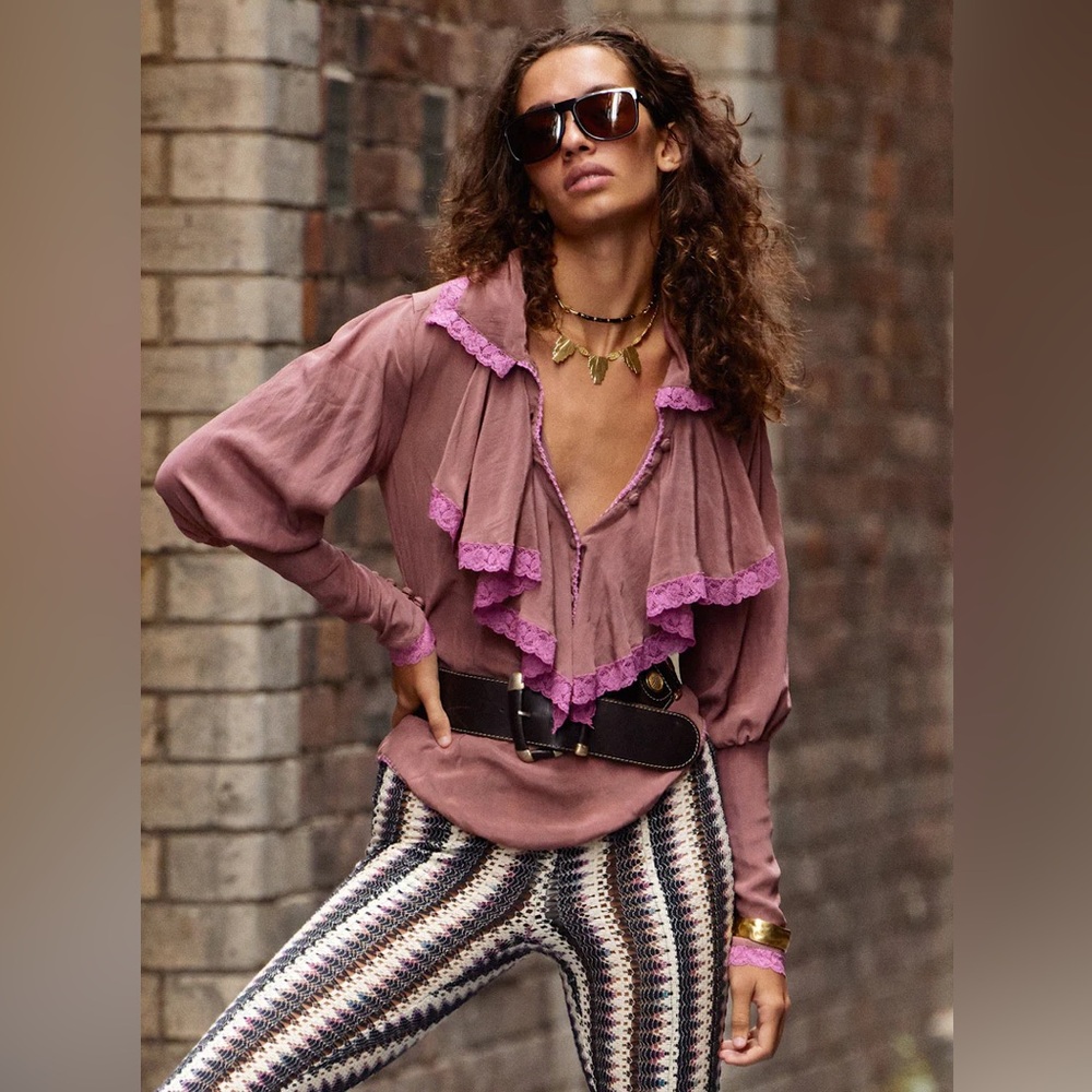 Chasing Unicorns Good Times, Bad Times Silk Crepe,
Lace + Ruffle Blouse
Mauve